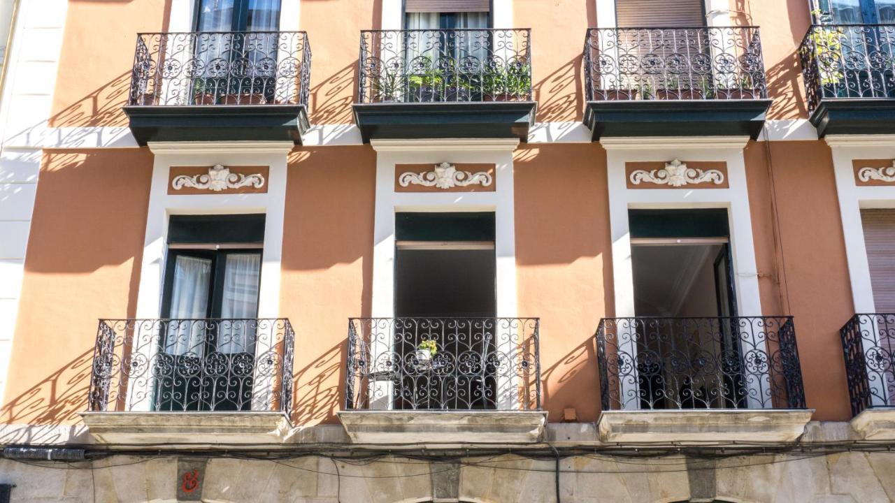Bonito y espacioso piso en Bilbao. Centro Exterior foto